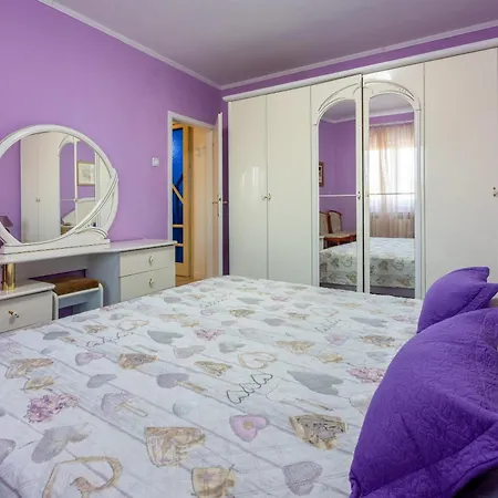 Apartman With Parking Space Banjole, - 14391
