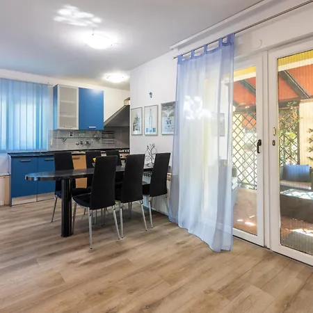 Apartman With Parking Space Banjole, - 14391