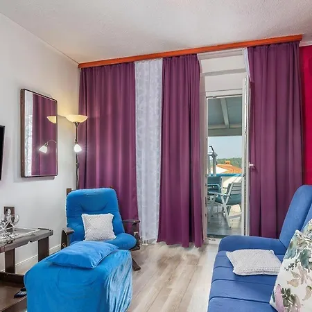 Apartament With Parking Space Banjole, - 14391 *