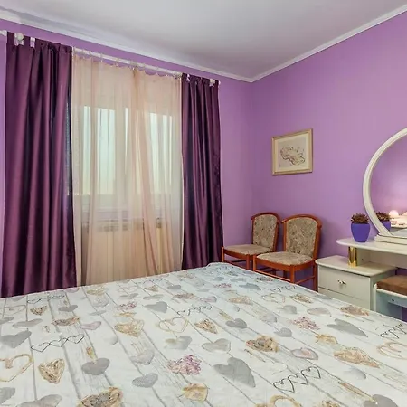 Apartament With Parking Space Banjole, - 14391