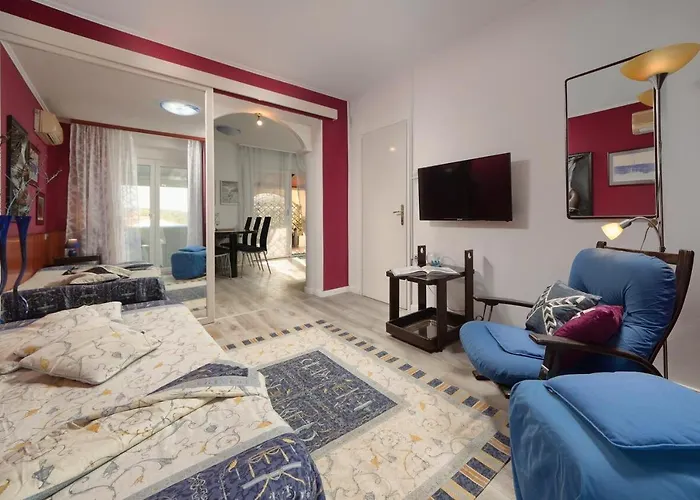 With Parking Space Banjole, - 14391 Appartement