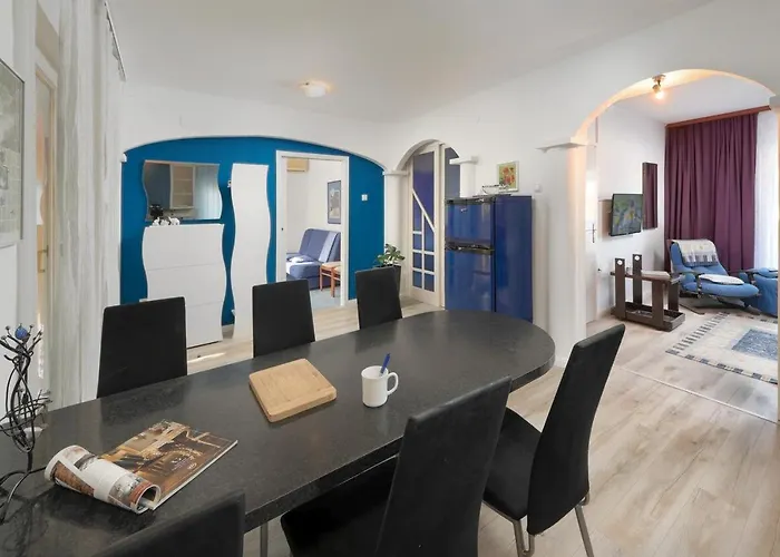 With Parking Space Banjole, - 14391