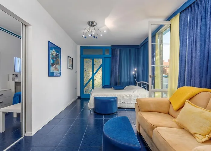 With Parking Space Banjole, - 14391 Appartement