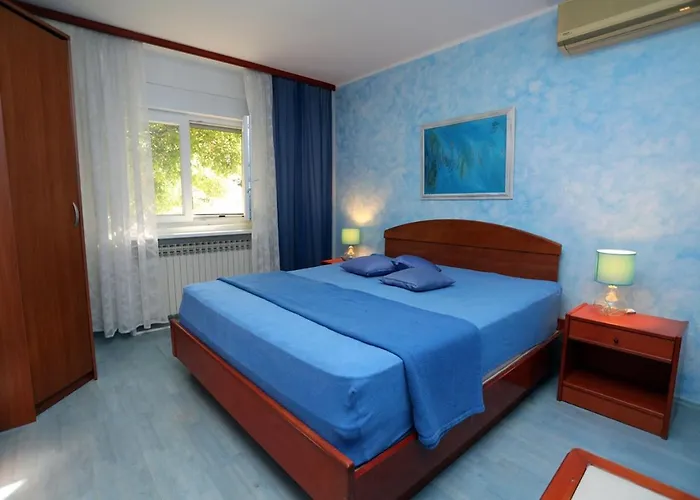 With Parking Space Banjole, - 14391 Appartement